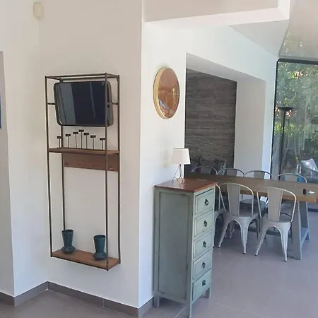 Вилла Bel Air - 240m2 - Freshly Completely Renovated - - Pool - No Party Allowed - No Bachelor-ette