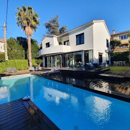Вилла Bel Air - 240m2 - Freshly Completely Renovated - - Pool - No Party Allowed - No Bachelor-ette *