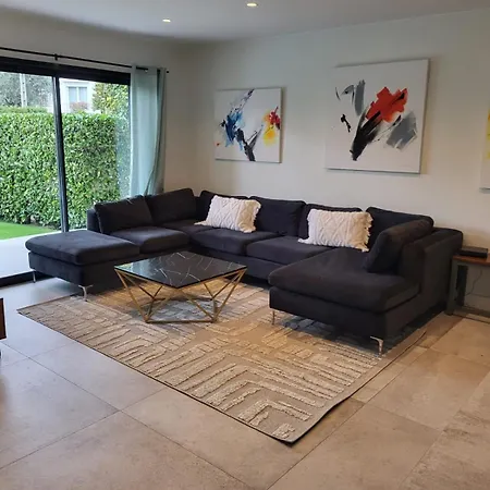 Bel Air - 240m2 - Freshly Completely Renovated - - Pool - No Party Allowed - No Bachelor-ette Вилла
