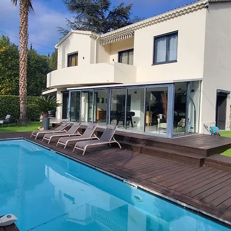Bel Air - 240m2 - Freshly Completely Renovated - - Pool - No Party Allowed - No Bachelor-ette Канны